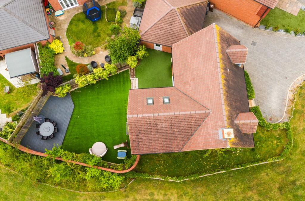 Blackthorn Close, Andover, Hampshire, SP11 photo 3
