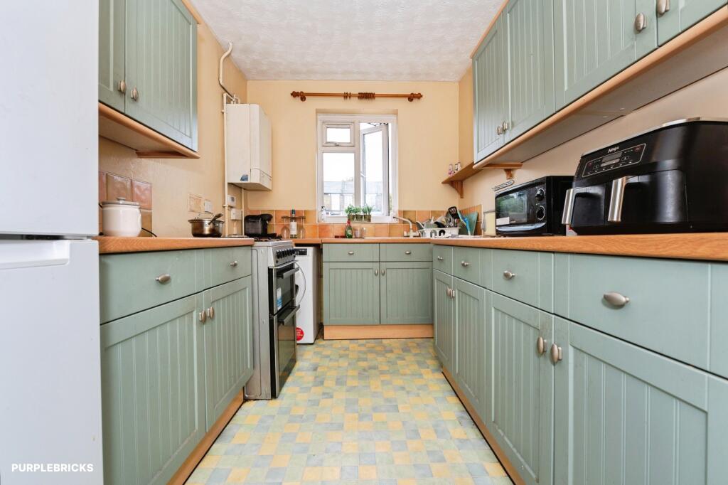 Apartment in Dartford, Kent - View 4