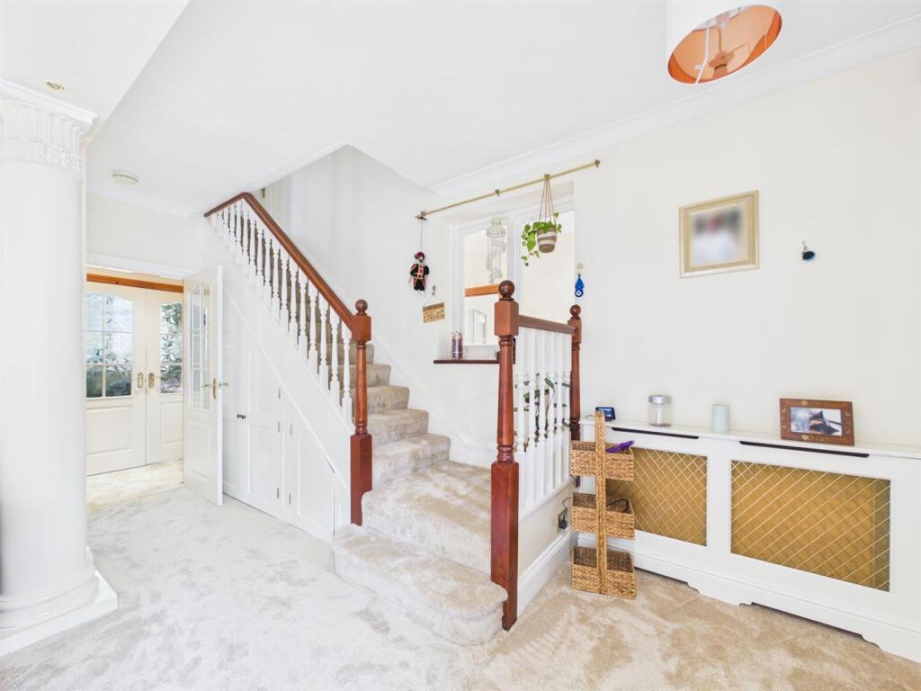 House in Croydon - View 5