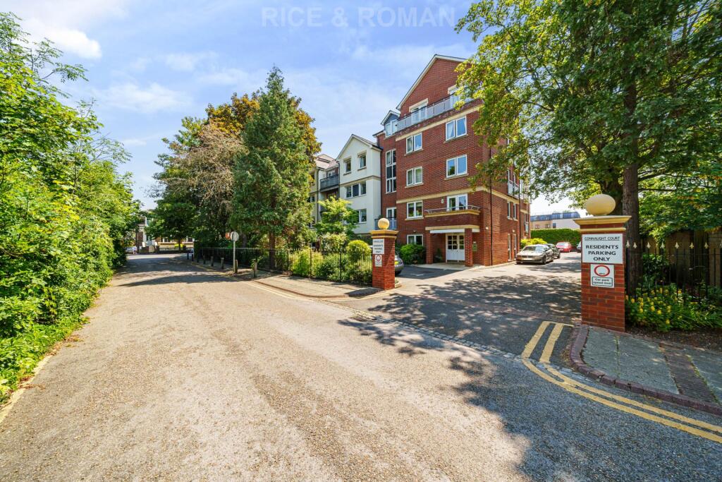 1-bed house on Connaught Court, Windsor, £150,000