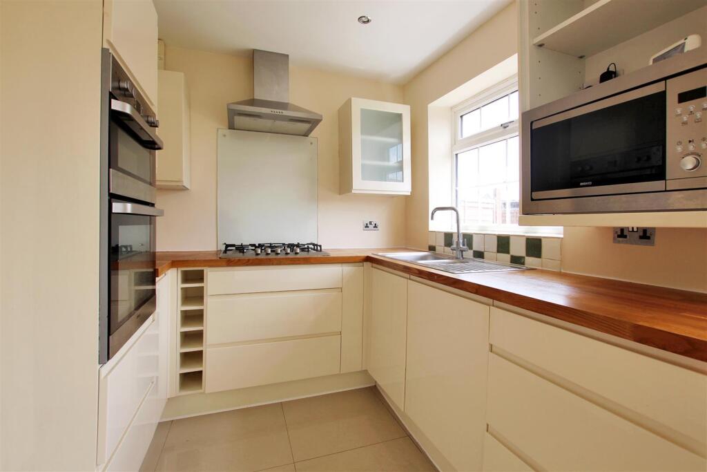 House in Watford - View 4