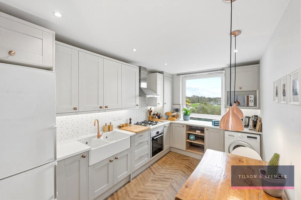 Apartment in London - View 5