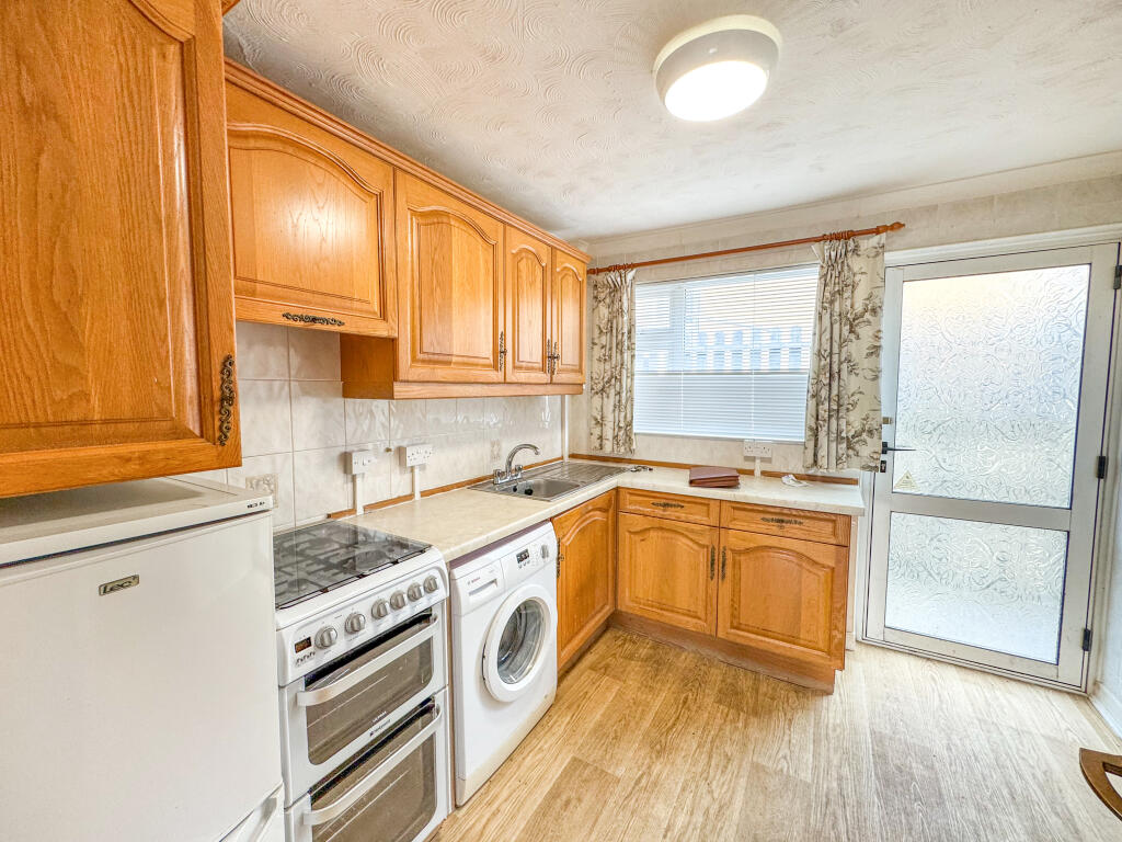 House in Felinfoel, Swiss Valley, Llanelli Rural - View 2