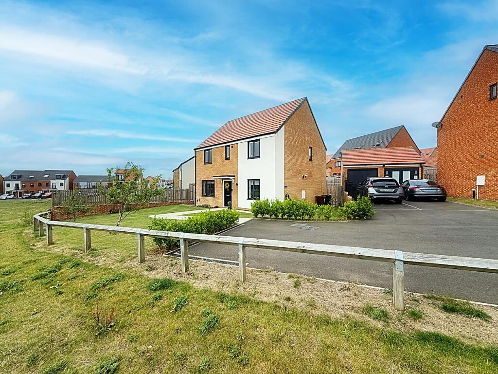 4-bed detached on Bowman Drive, Wallsend, £350,000