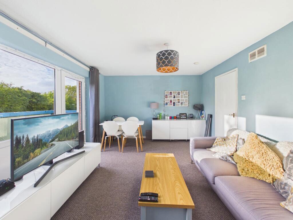 Apartment in Fareham, Palmerston Business Park, West End - View 3