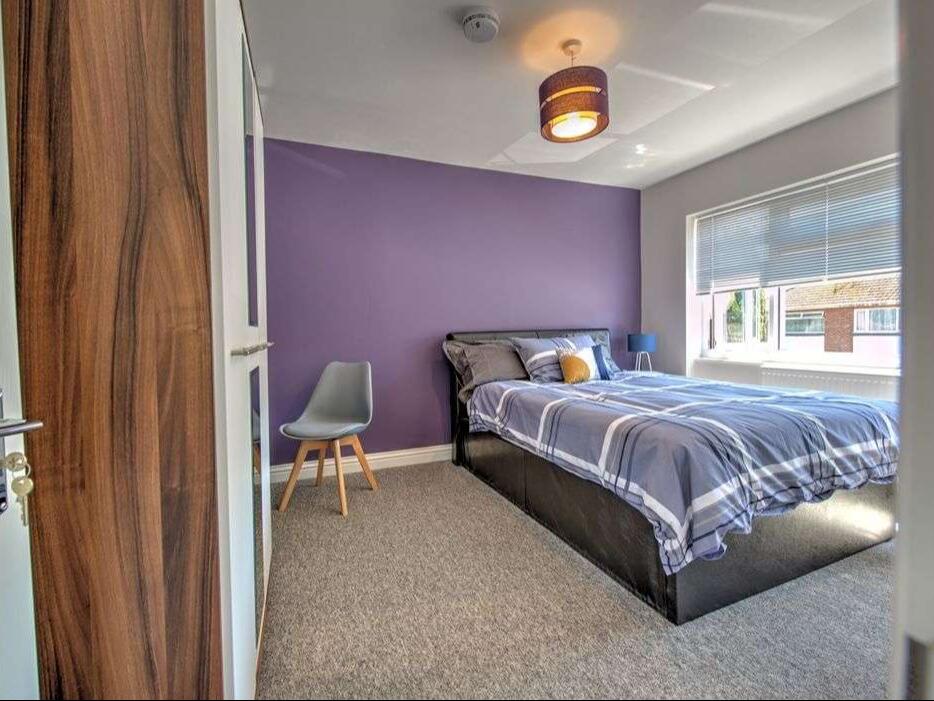 Main image of property: Hillview Crescent