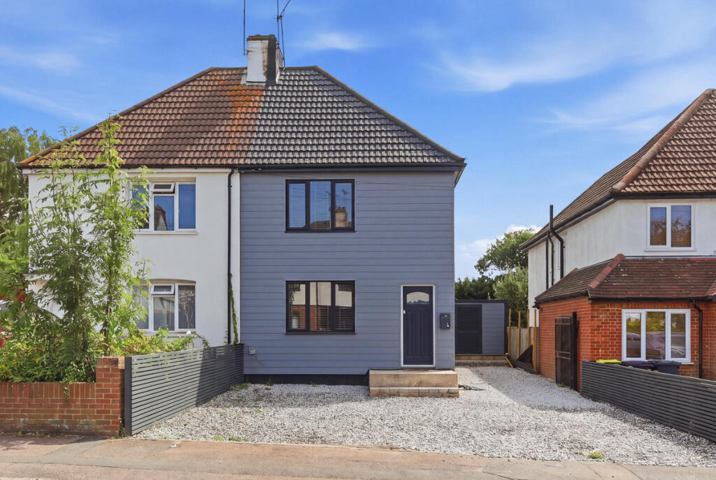Main image of property: Weir Gardens, Rayleigh, SS6