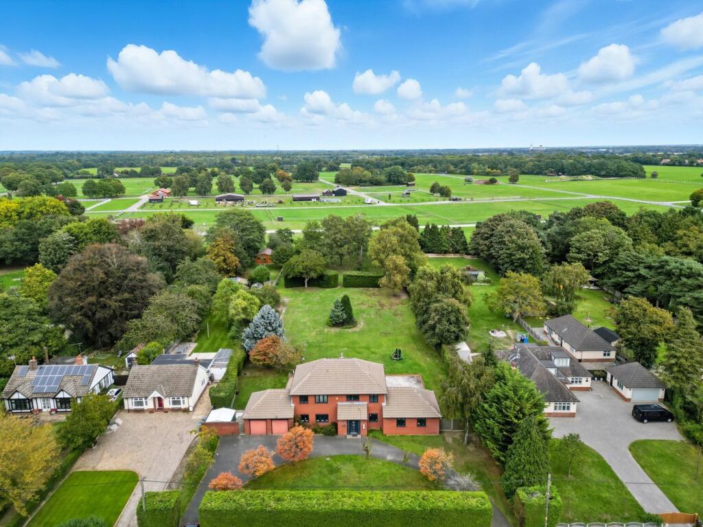 4-bed detached on Felixstowe Road, Nacton, Ipswich, IP10, £1,000,000