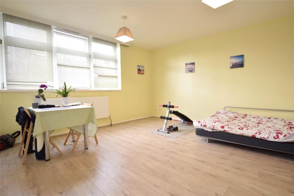 Apartment in London - View 3