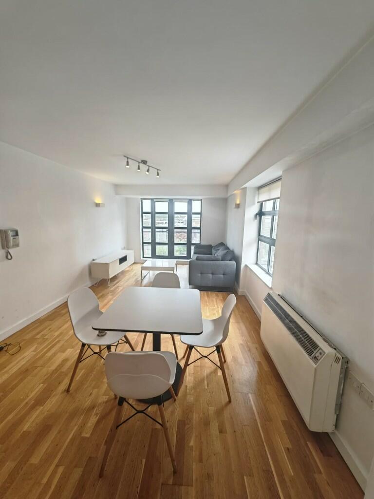 Apartment in Manchester - View 3