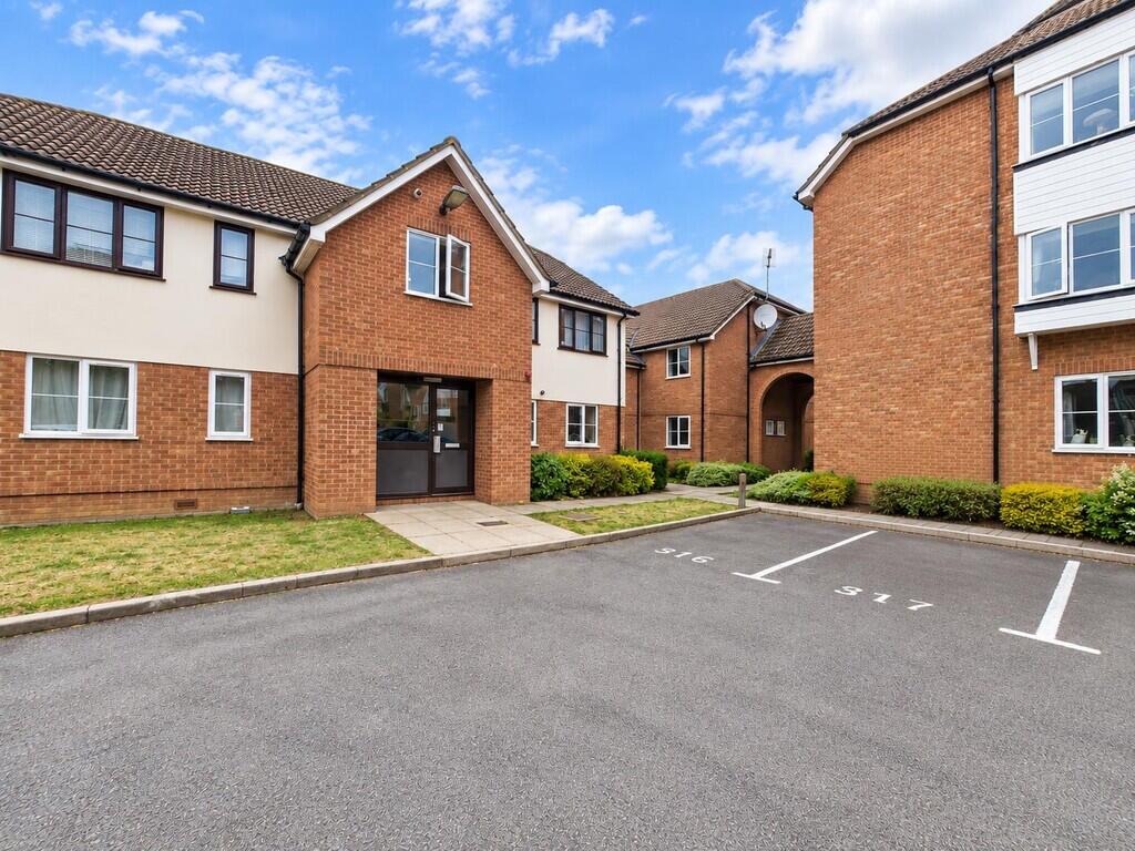 Apartment in Harrow - More