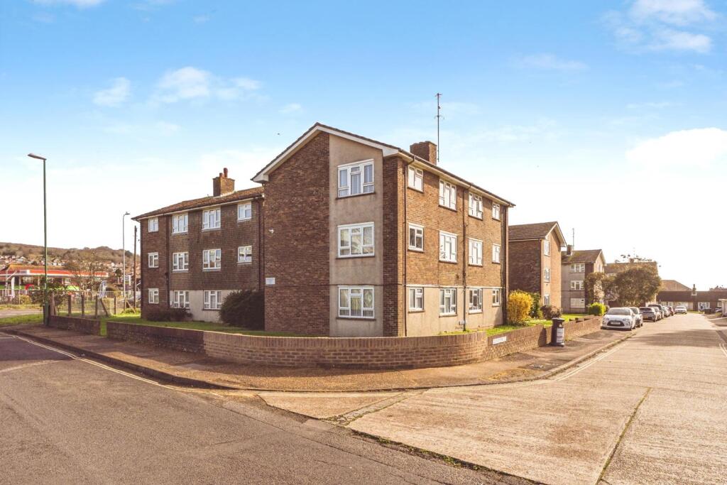 Main image of property: Boundstone Close, Lancing, BN15