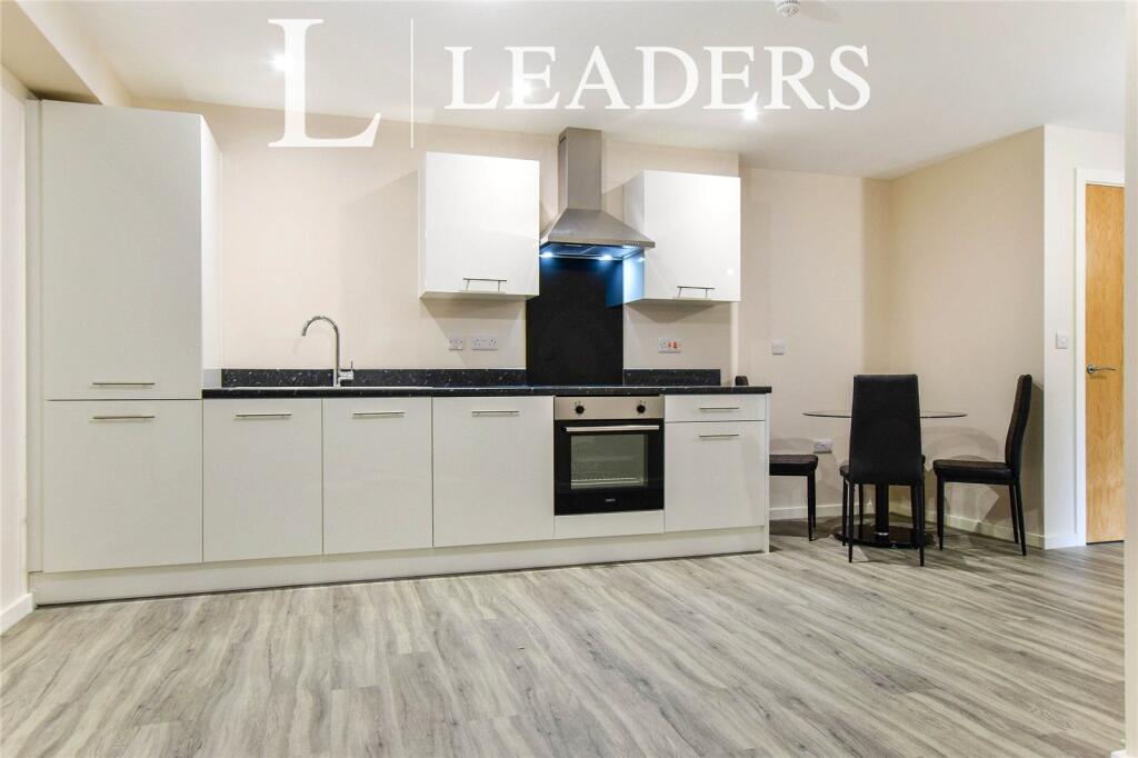 Apartment in Trafford, Greater Manchester - View 5