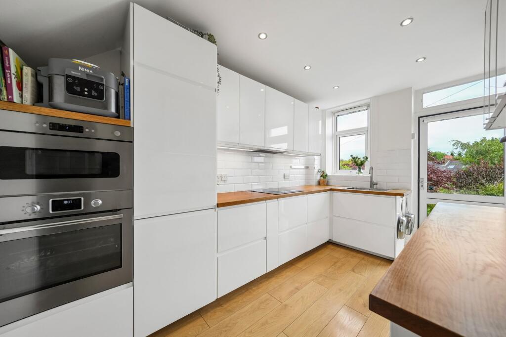 House in Glasgow - More