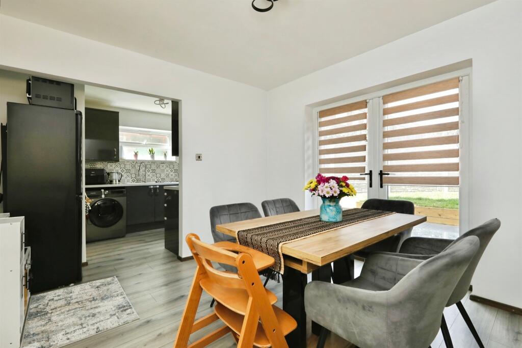 House in Worksop, Manton - View 4
