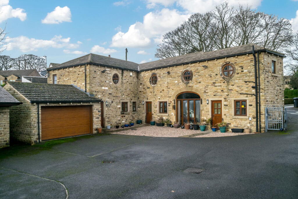 4-bed house on The Barn, Barnsley Road, Flockton, WF4, £450,000