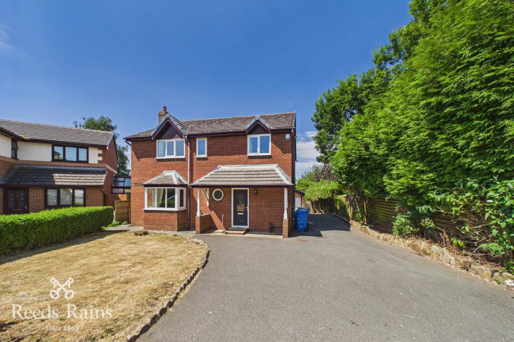House in Chorley, Great Knowley, Wheelton