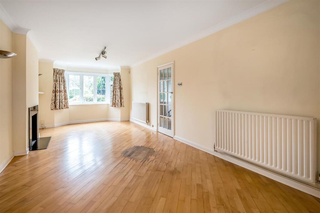 Dene Road, Ashtead, KT21 photo 2