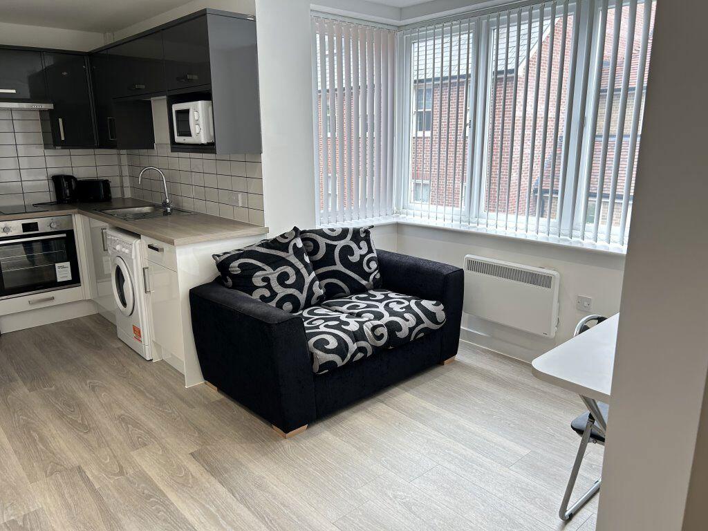 Main image of property: 10 Queningate Mews - Ref 3456