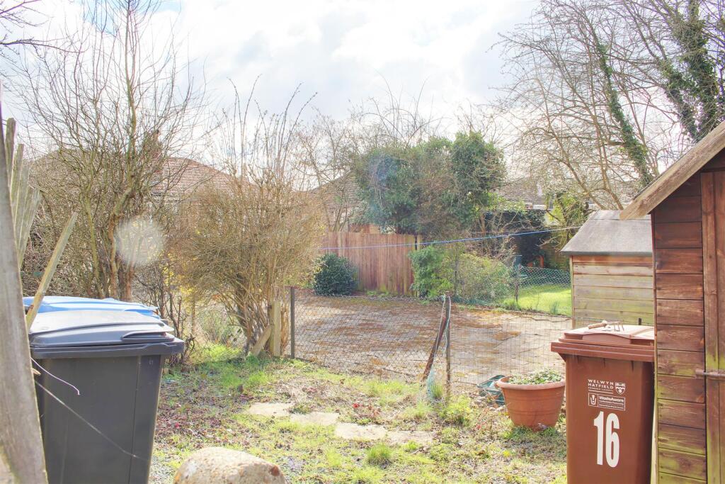 Additional image 4 of Station Close, Brookmans Park