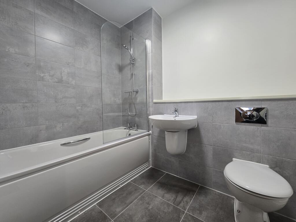 Apartment in Manchester - View 5