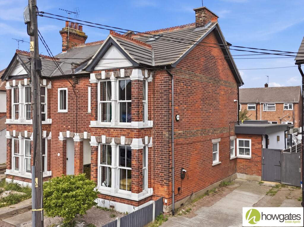 Main image of property: Lampits Hill, Corringham, SS17