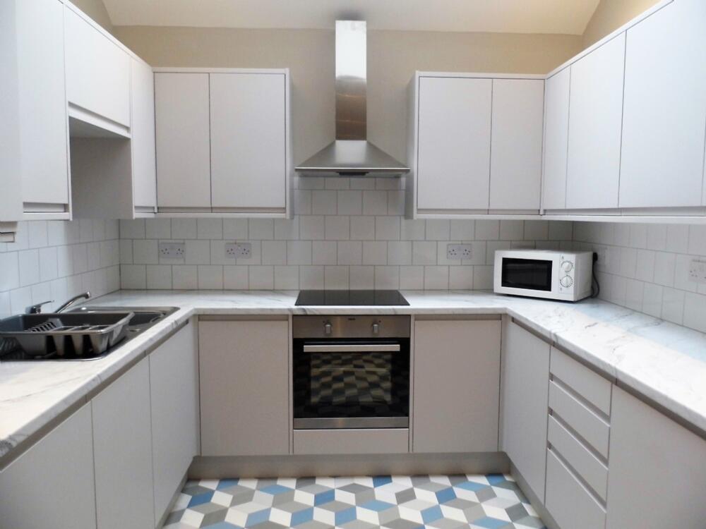 1 bedroom house share for rent