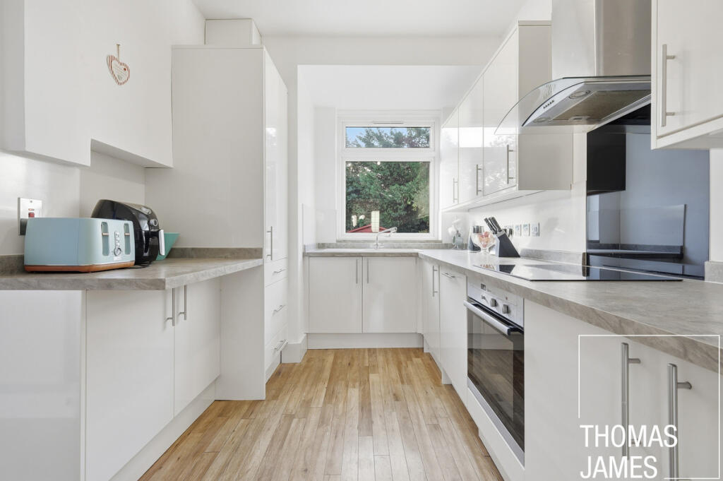 House in London - View 2