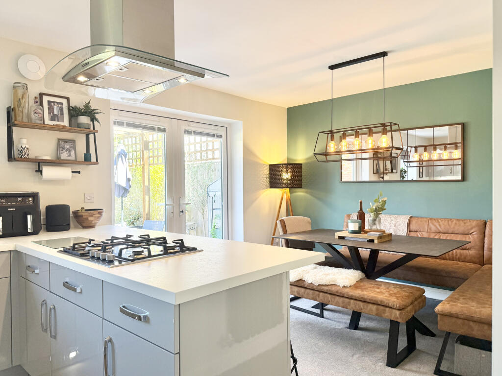 Rendell Rise, Yeovil, Somerset photo 4