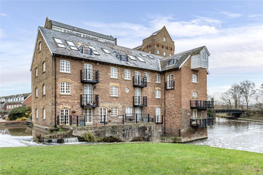 Main image of property: Addlestone, Surrey, KT15