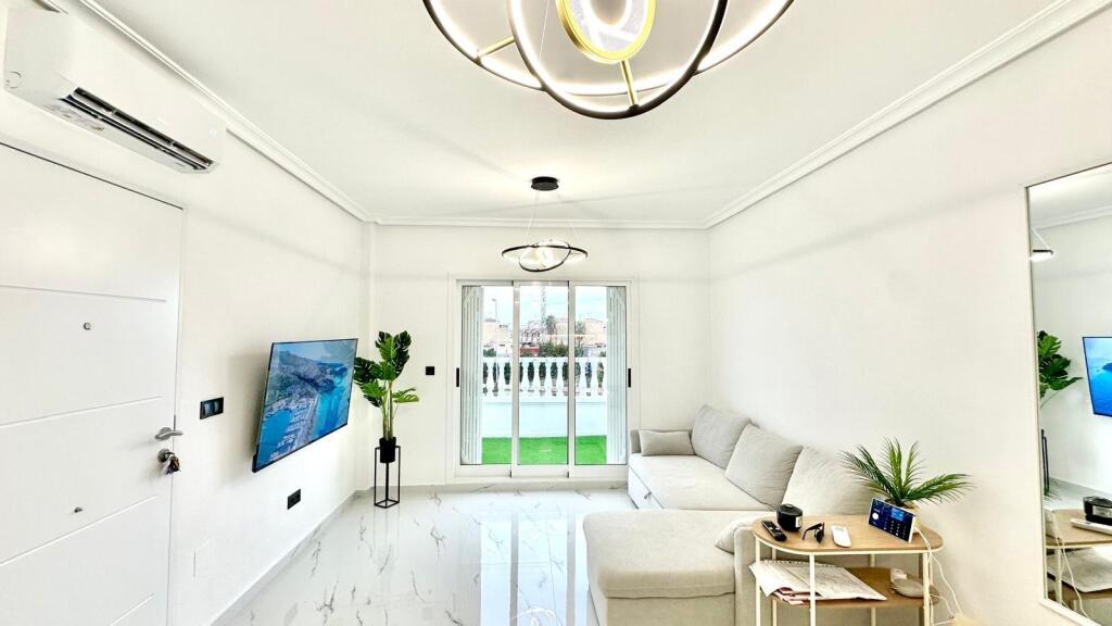 Main image of property: Valencia, Alicante, Orihuela Costa