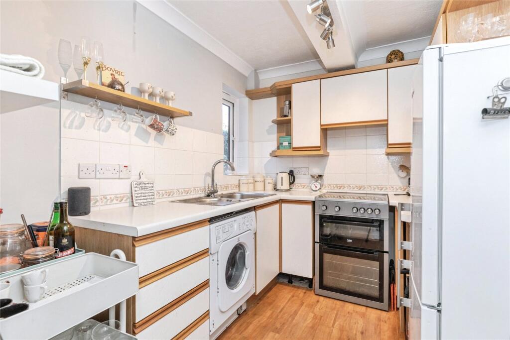 Apartment in Tonbridge - View 3