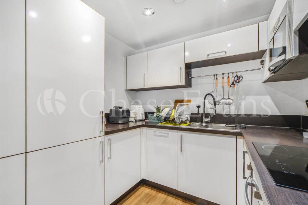Apartment in London - More