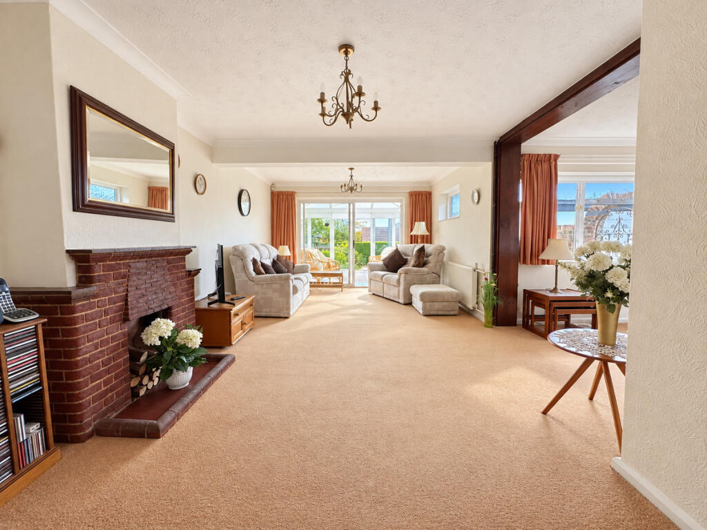 House in Rochford, Hockley - View 5