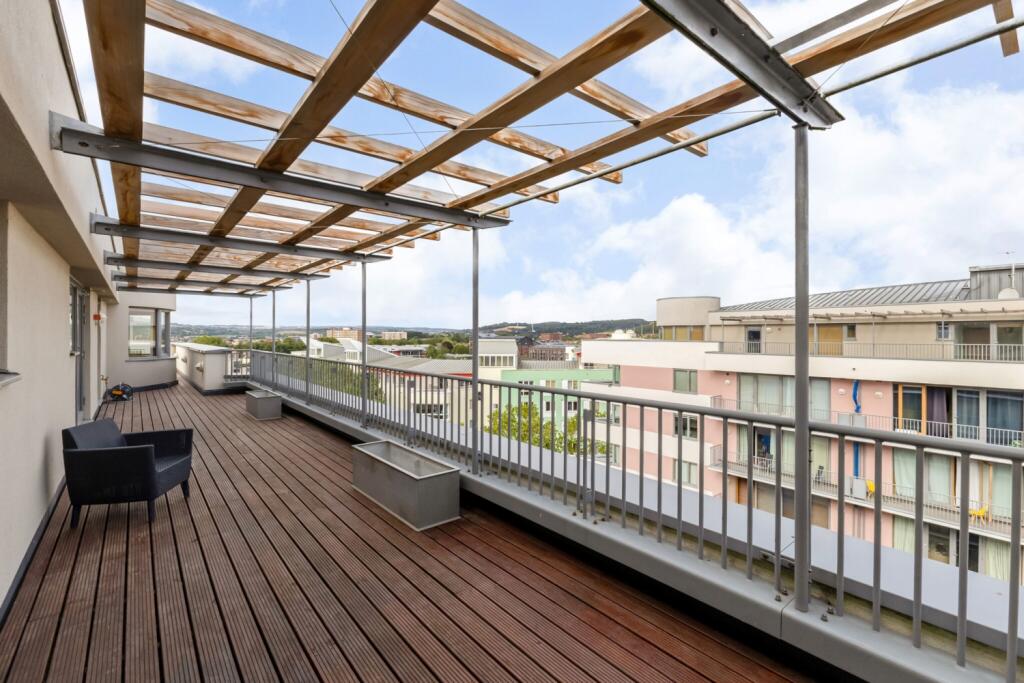 Apartment in Bristol, Canon's Marsh, Harbourside - View 2
