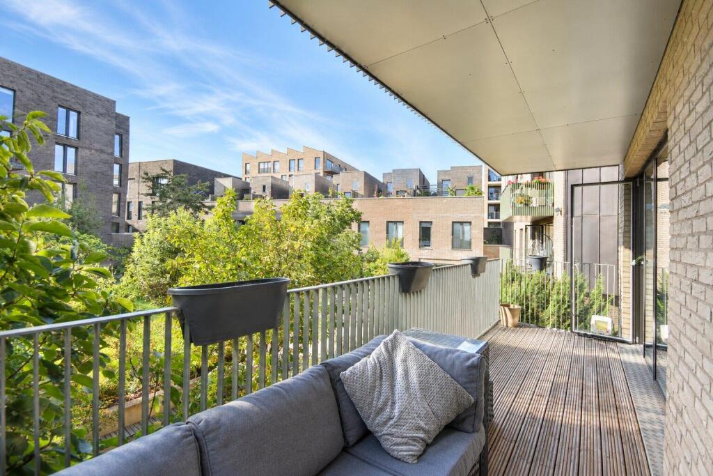 Apartment in Twickenham - View 4