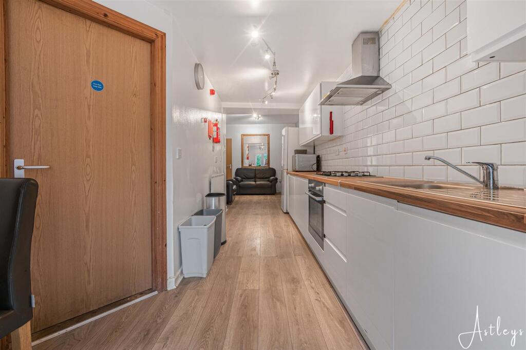 House in Swansea - View 5