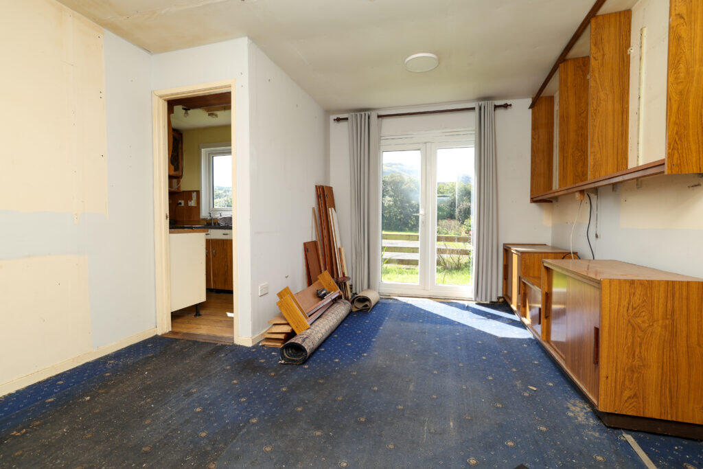 House in Kilmarnock, South Ayrshire - More