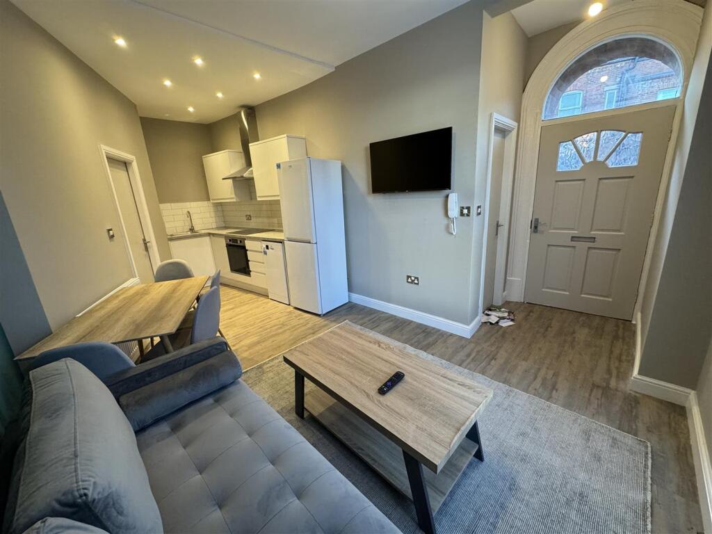 Main image of property: Hyde Park Villas, Hyde Park, Leeds, LS6 1BH