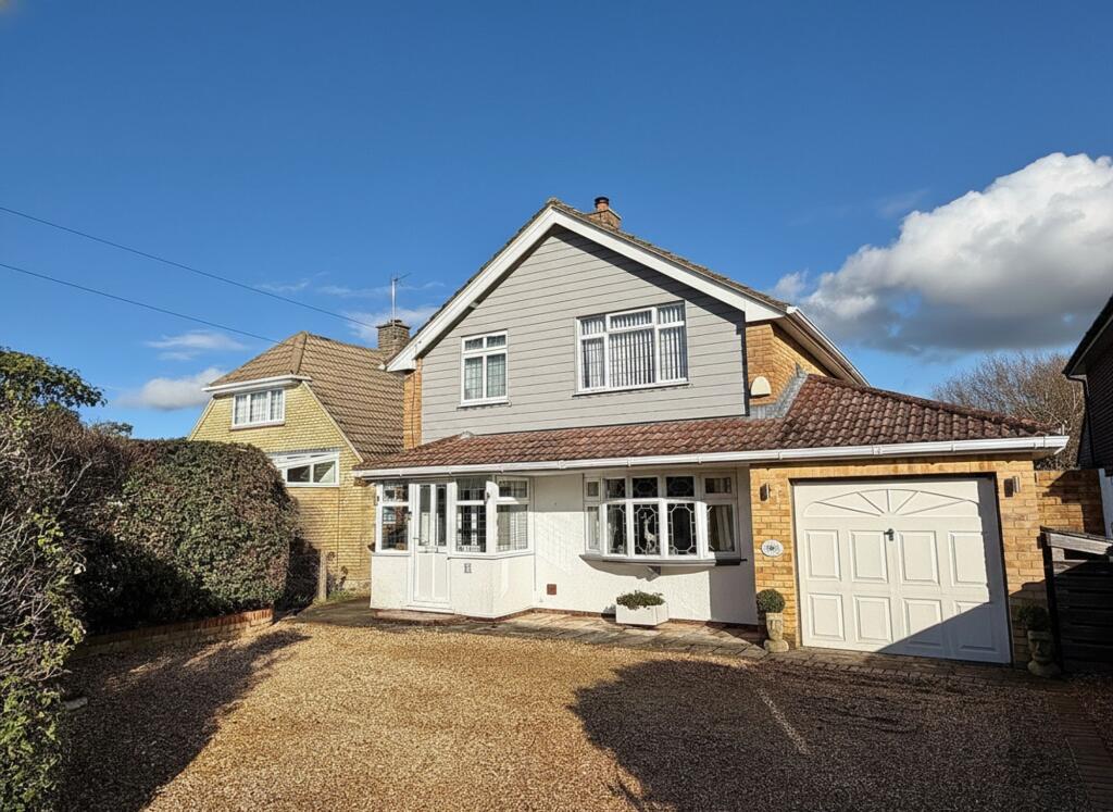 4-bed detached on Warrys Close, Hythe, SO45, £475,000