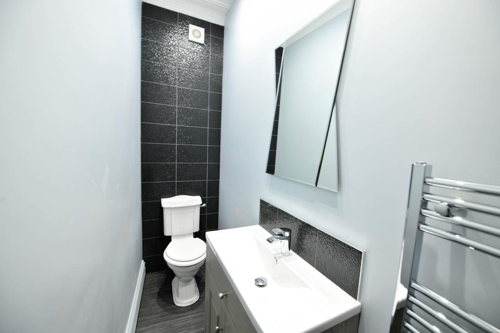 House in Leeds, Headingley Hill, Headingley - View 4