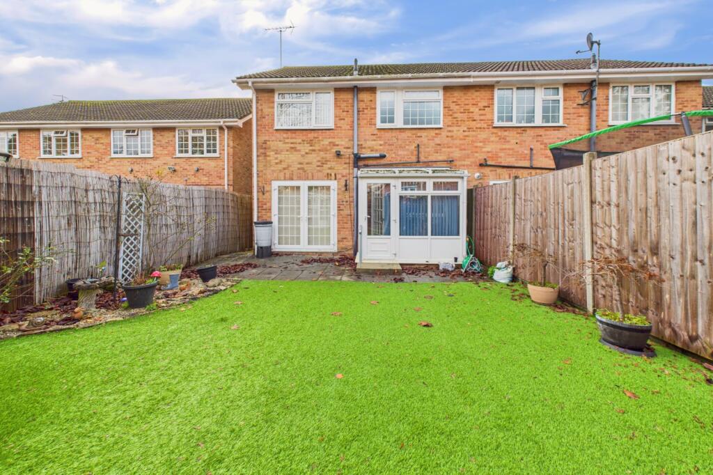 Blackbird Close, Poole, Dorset, BH17 photo 4