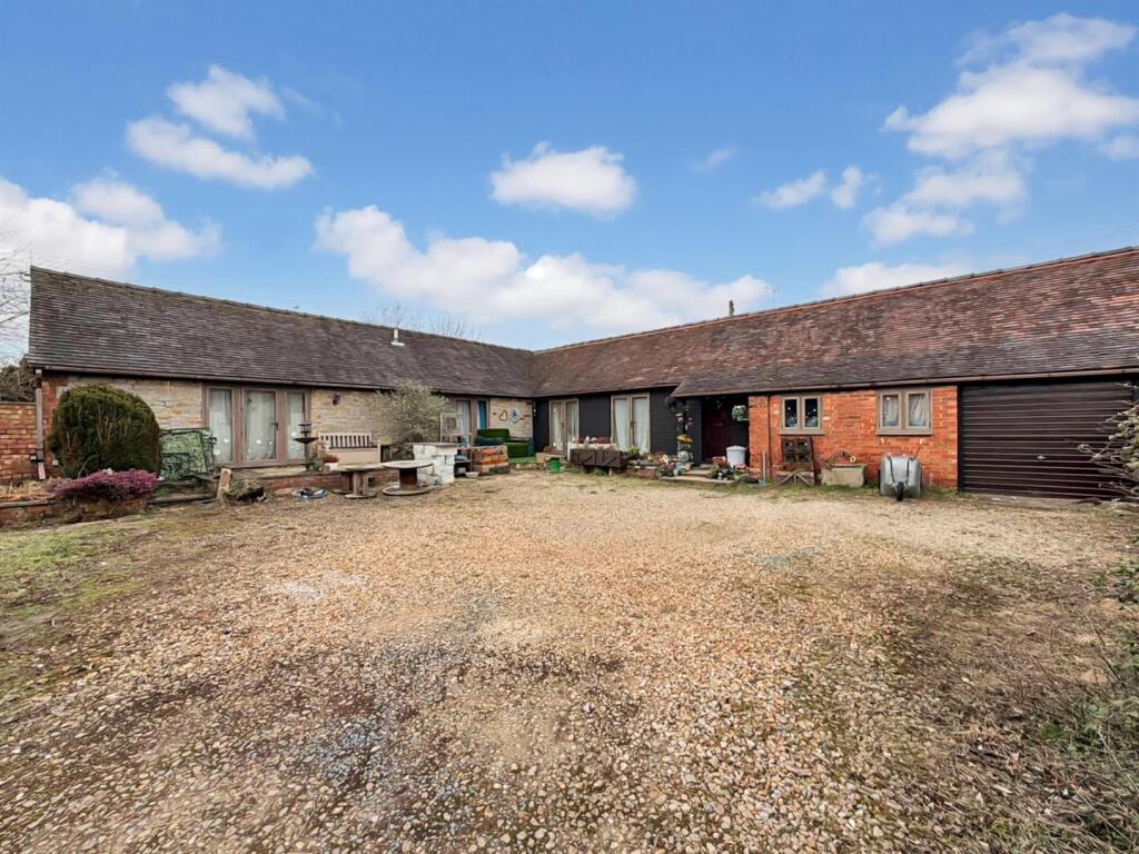 Main image of property: Pillerton Hersey, Warwick