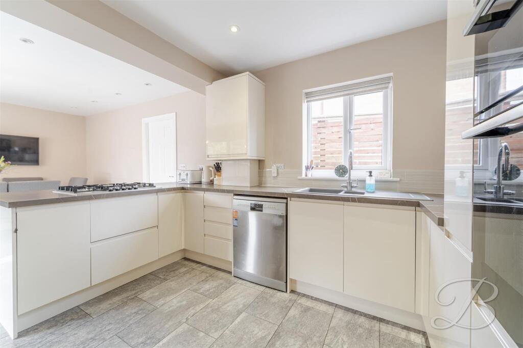 House in Nottingham, Ravenshead - View 2