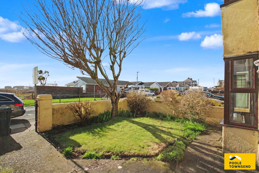 Beach Crescent, Barrow-in-furness, Westmorland And Furness, LA14 3YA photo 3
