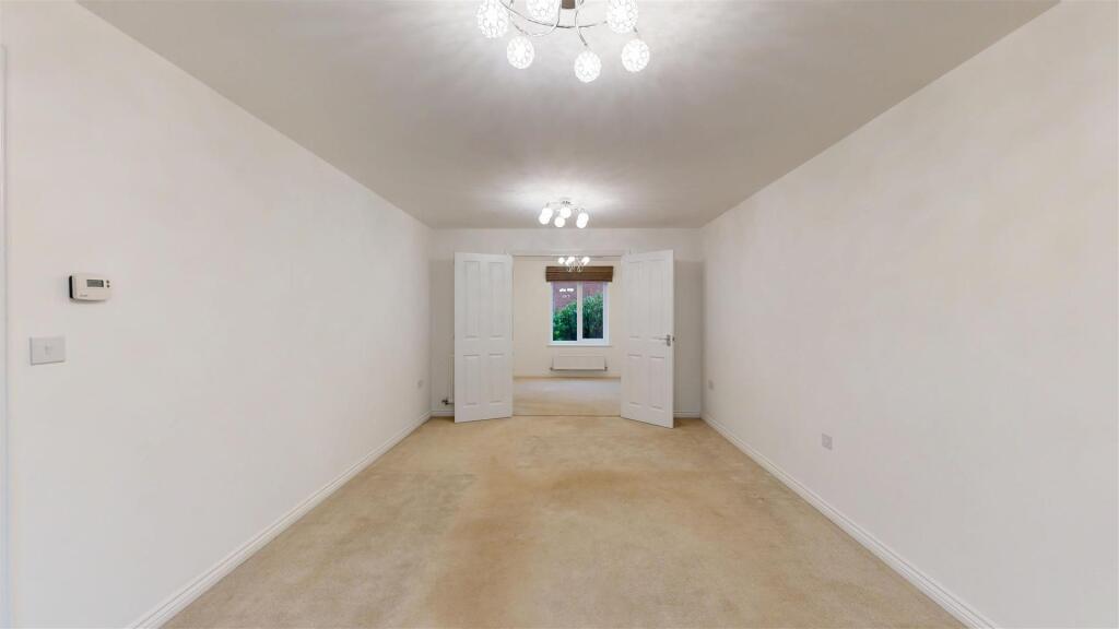 House in Shrewsbury, Sutton Grange, Reabrook Estate - View 4