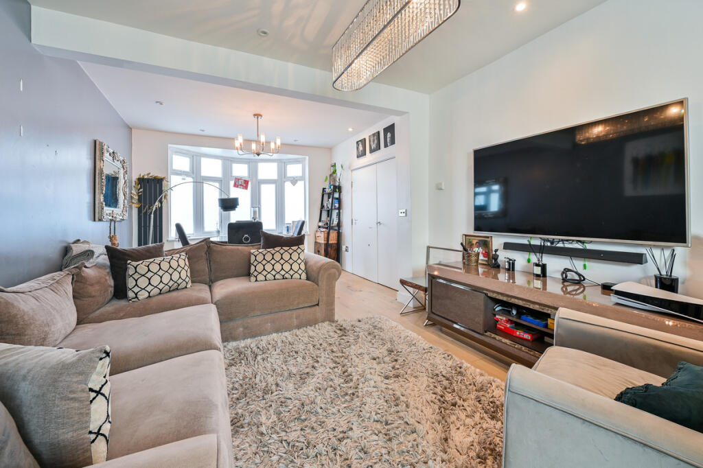 House in London - View 5