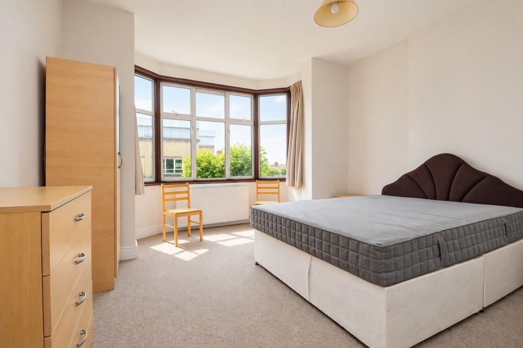 Apartment in London - View 4