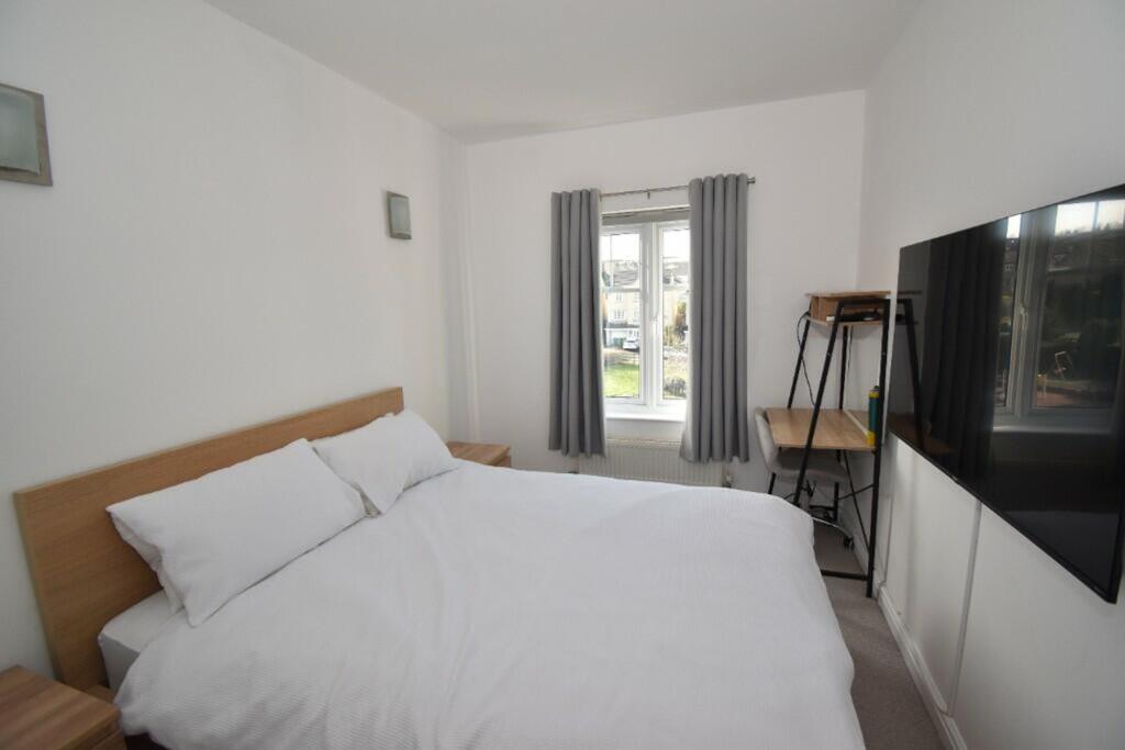 11, Flugel Way photo 4