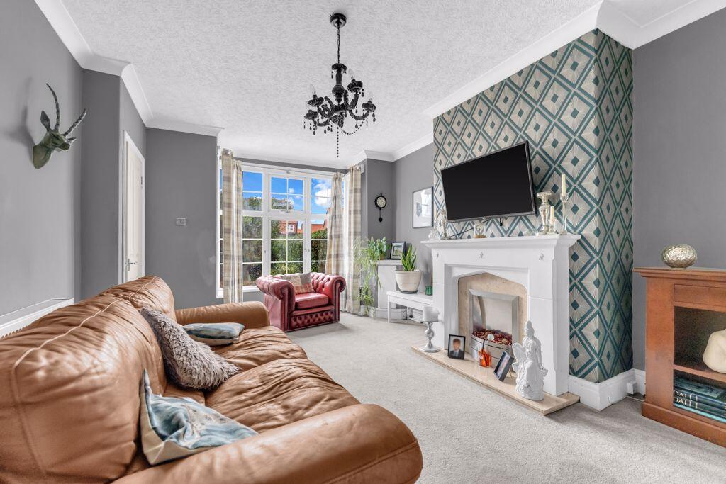 Louth Road, Holton-Le-Clay photo 3